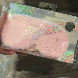 Luxe & Willow Satin Eye Mask